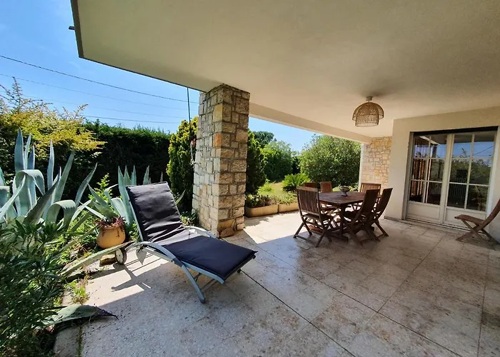 Jolie Maison Provencale Au Calme